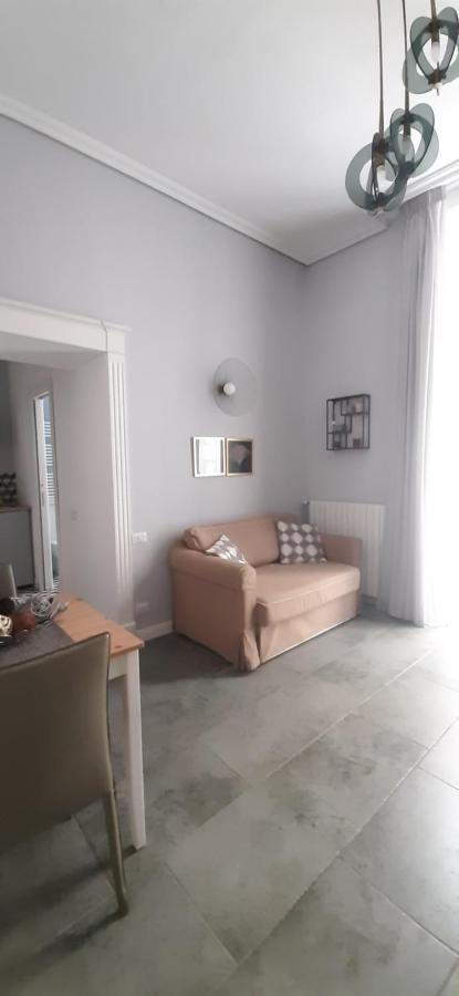 La Casa Di Flo Daire Napoli Dış mekan fotoğraf